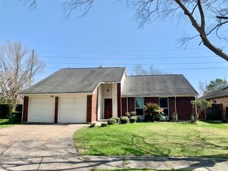 2903 Bentley Court, Pearland, TX 77584