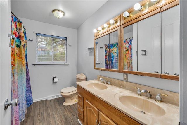 428 Missimer LN, Vinton, VA 24179