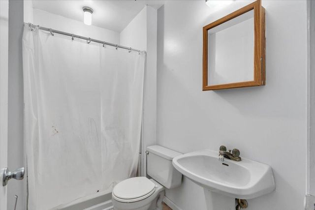 428 Missimer LN, Vinton, VA 24179