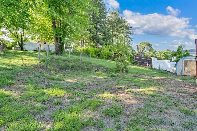 428 Missimer LN, Vinton, VA 24179