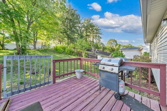 428 Missimer LN, Vinton, VA 24179