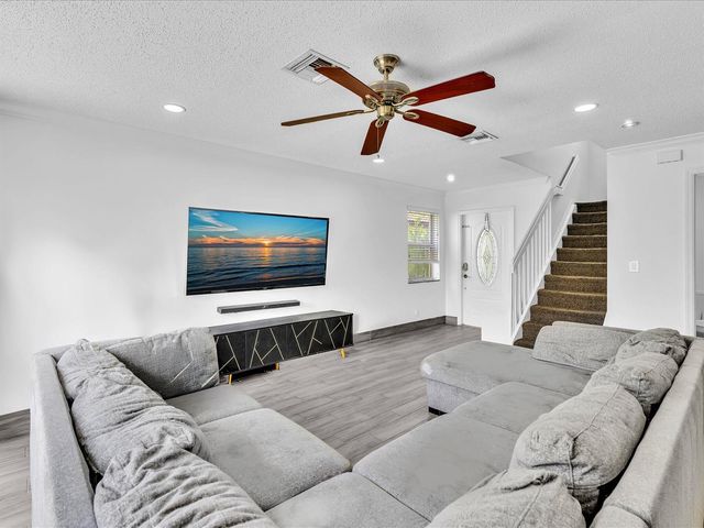 7145 CRESCENT CREEK Place, Coconut Creek, FL 33073