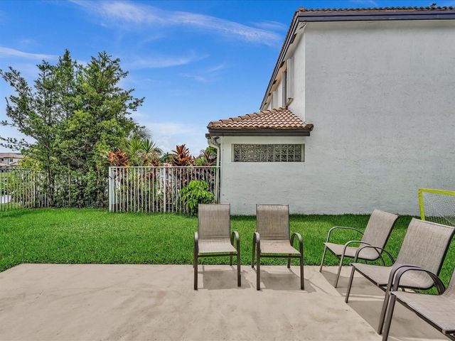 7145 CRESCENT CREEK Place, Coconut Creek, FL 33073