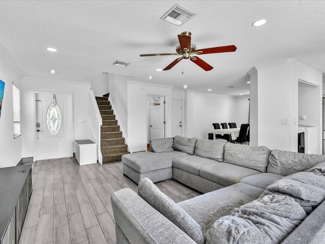 7145 CRESCENT CREEK Place, Coconut Creek, FL 33073
