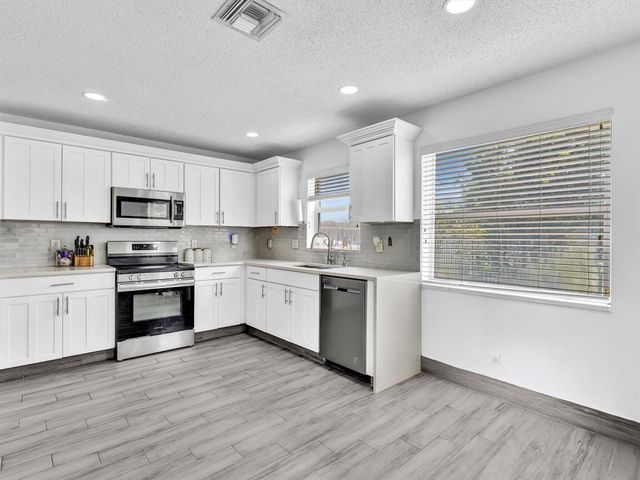 7145 CRESCENT CREEK Place, Coconut Creek, FL 33073