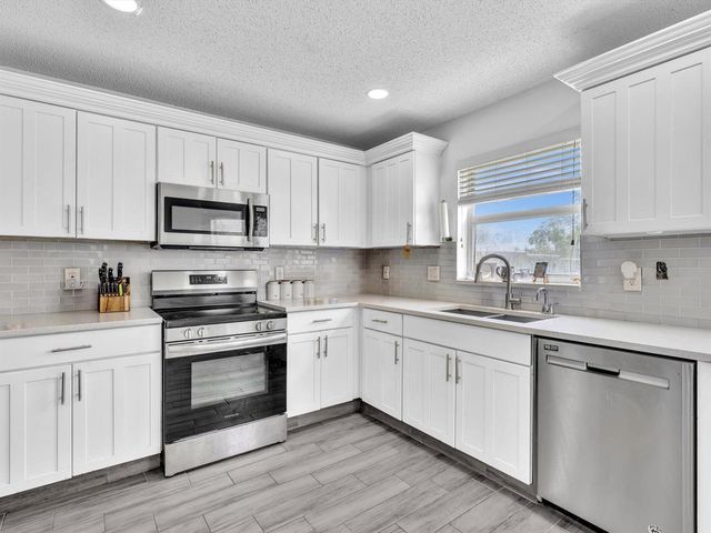 7145 CRESCENT CREEK Place, Coconut Creek, FL 33073