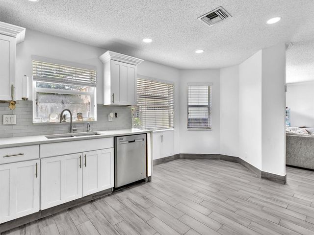 7145 CRESCENT CREEK Place, Coconut Creek, FL 33073