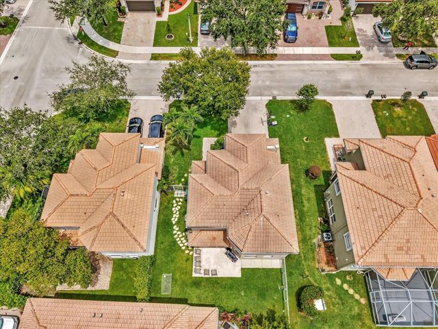 7145 CRESCENT CREEK Place, Coconut Creek, FL 33073