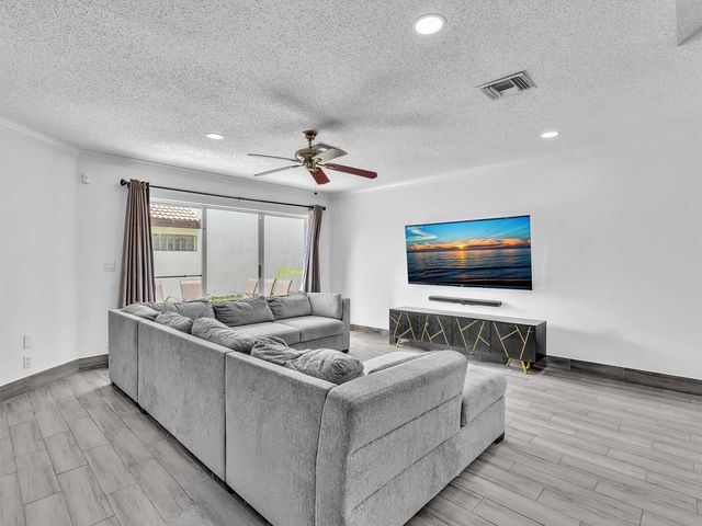 7145 CRESCENT CREEK Place, Coconut Creek, FL 33073