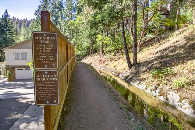 774 Lisa Lane, Ashland, OR 97520