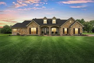 824 Lakeland Park Circle, Mart, TX 76664