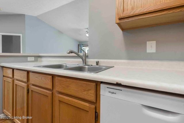 410 Ethridge Ave UNIT 207, Louisville, KY 40223