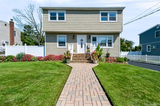 240 Kramer Drive, Lindenhurst, NY 11757