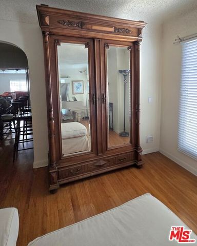 4626 Brynhurst Avenue, Los Angeles, CA 90043