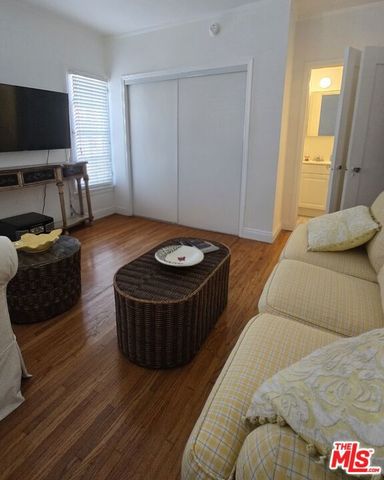 4626 Brynhurst Avenue, Los Angeles, CA 90043