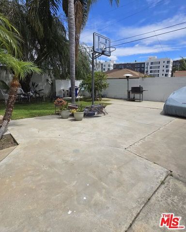 4626 Brynhurst Avenue, Los Angeles, CA 90043