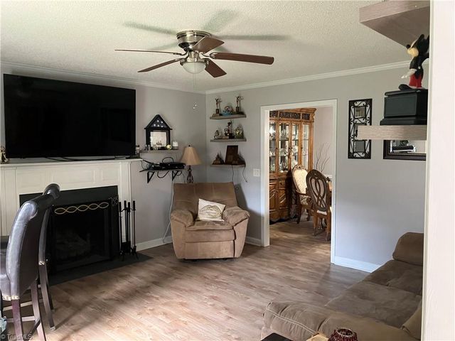 1694 Woodbury Lane, Mount Airy, NC 27030