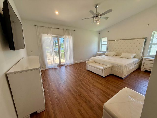 20725 Waters Edge Court, Boca Raton, FL 33498