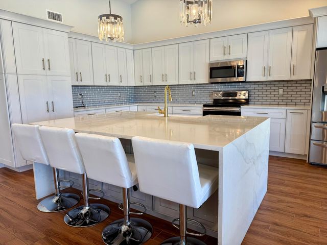 20725 Waters Edge Court, Boca Raton, FL 33498