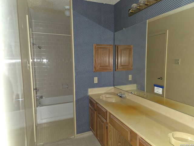 8718 Silver Quail, San Antonio, TX 78250