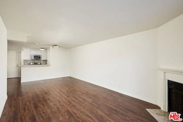 909 N Croft Avenue 204, Los Angeles, CA 90069