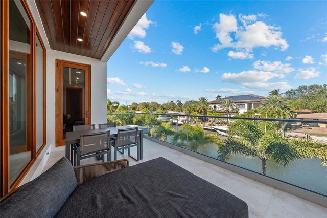 2631 NE 48th Court, Lighthouse Point, FL 33064