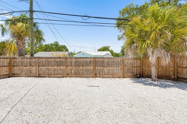 6219 2ND AVENUE S, St Petersburg, FL 33707