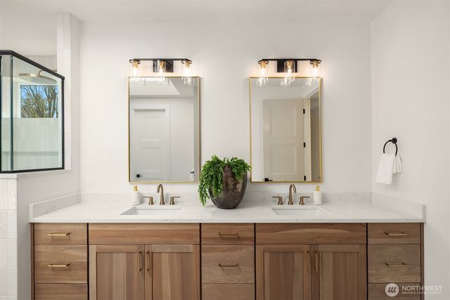 12929 NE 112th Street, Kirkland, WA 98033