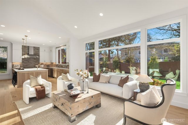 12929 NE 112th Street, Kirkland, WA 98033