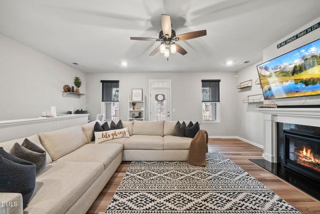 1322 Barn Cat Way, Apex, NC 27502