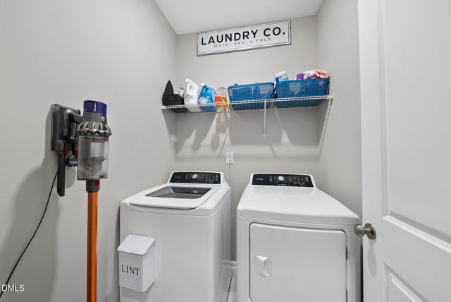 1322 Barn Cat Way, Apex, NC 27502