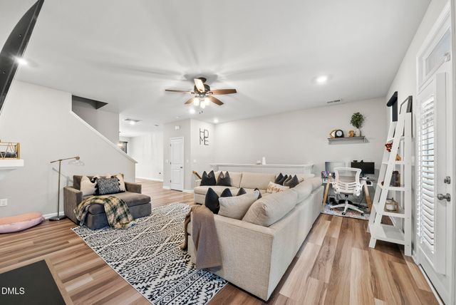 1322 Barn Cat Way, Apex, NC 27502