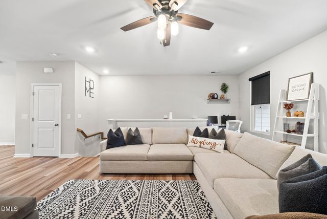 1322 Barn Cat Way, Apex, NC 27502