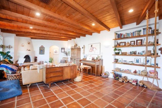 255 Hillside Place, El Cajon, CA 92021