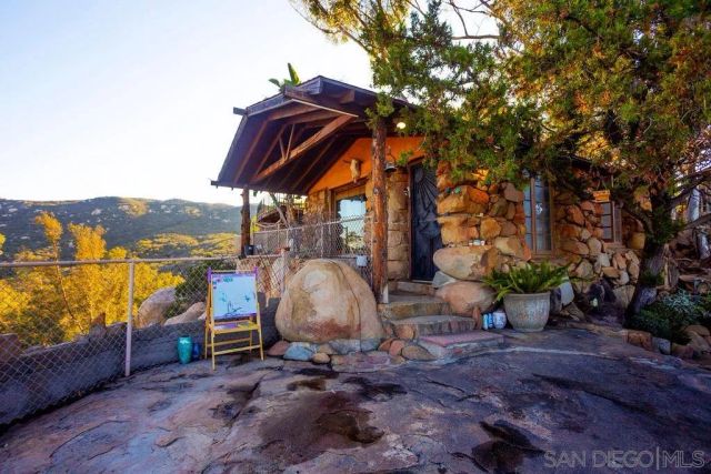 255 Hillside Place, El Cajon, CA 92021