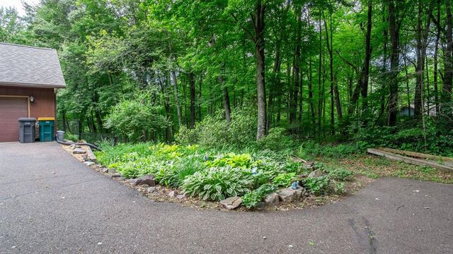 E4495 Woodland Drive, Eau Claire, WI 54701