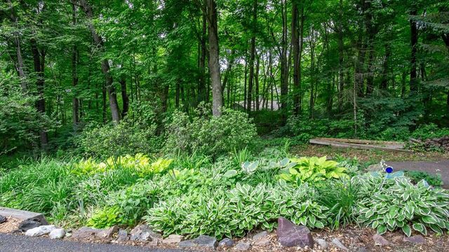 E4495 Woodland Drive, Eau Claire, WI 54701