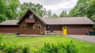 E4495 Woodland Drive, Eau Claire, WI 54701