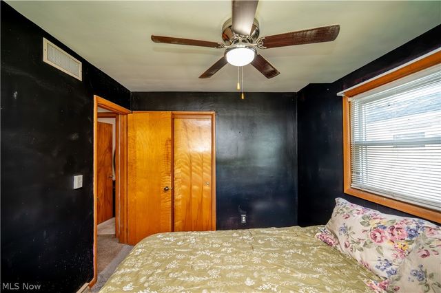 3126 Linda Drive NW, Warren, OH 44485