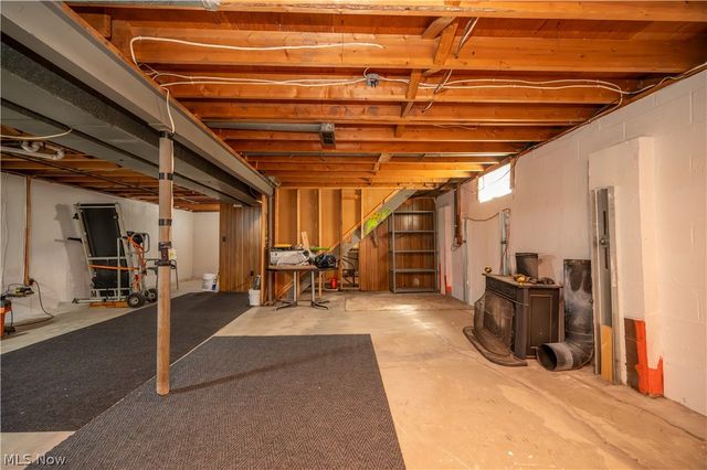 3126 Linda Drive NW, Warren, OH 44485