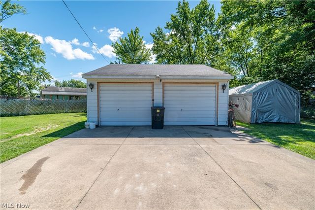 3126 Linda Drive NW, Warren, OH 44485
