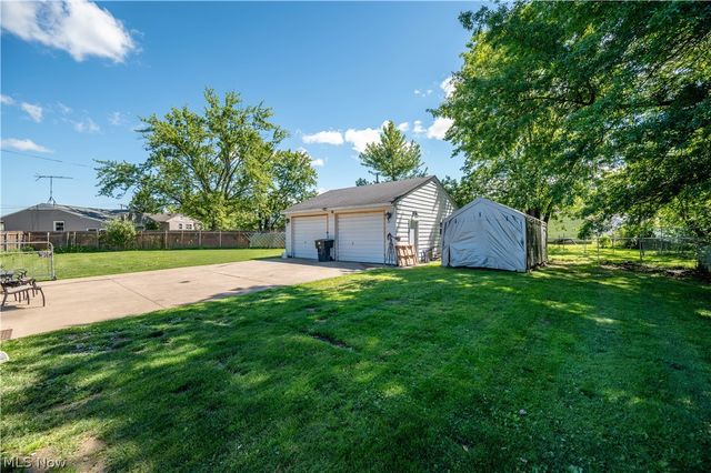 3126 Linda Drive NW, Warren, OH 44485