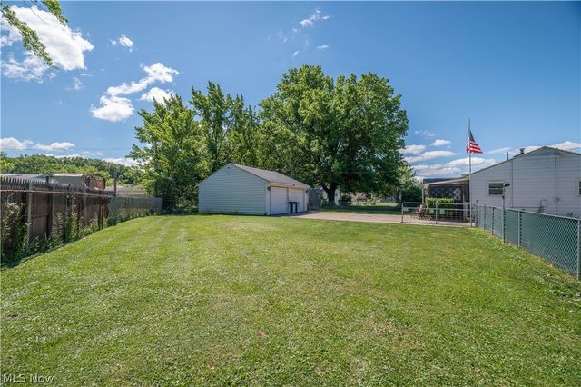 3126 Linda Drive NW, Warren, OH 44485