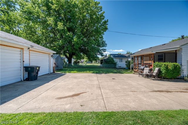 3126 Linda Drive NW, Warren, OH 44485