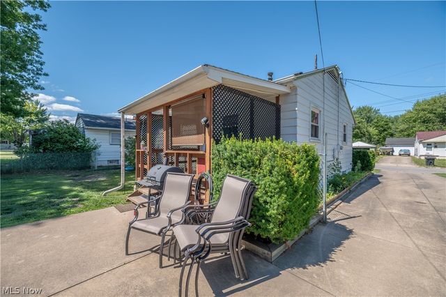 3126 Linda Drive NW, Warren, OH 44485