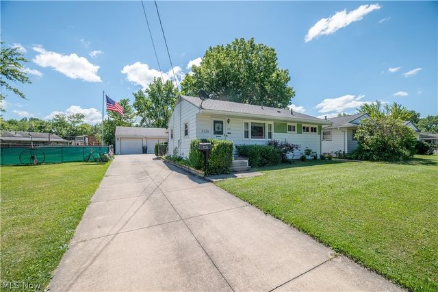 3126 Linda Drive NW, Warren, OH 44485