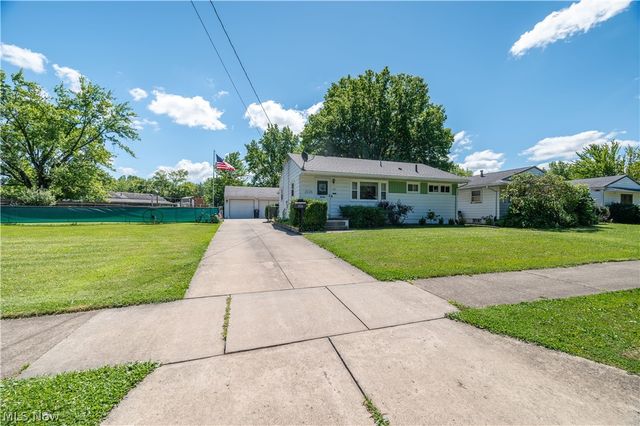 3126 Linda Drive NW, Warren, OH 44485