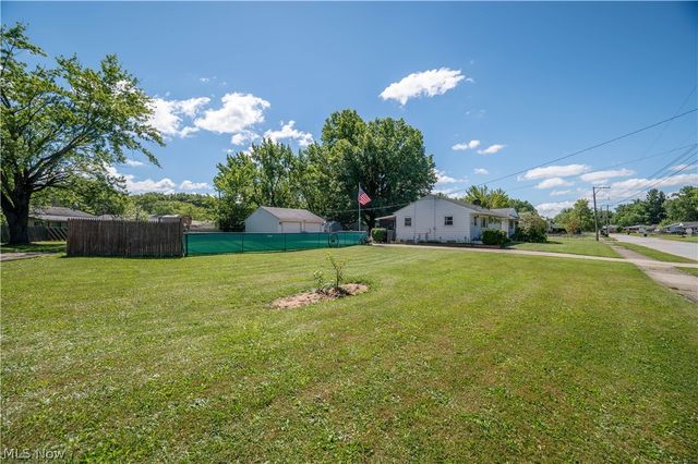 3126 Linda Drive NW, Warren, OH 44485