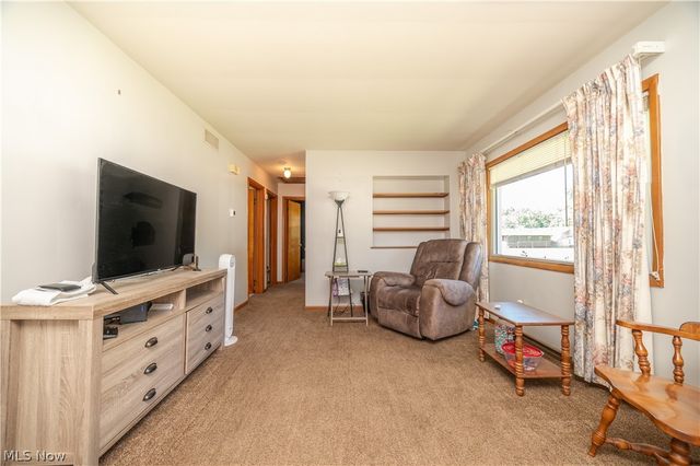 3126 Linda Drive NW, Warren, OH 44485