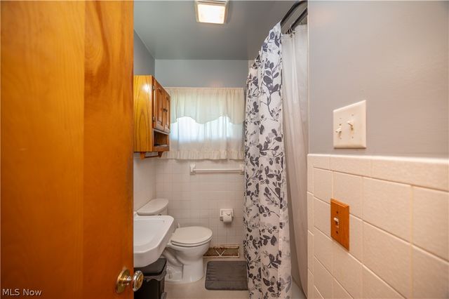 3126 Linda Drive NW, Warren, OH 44485